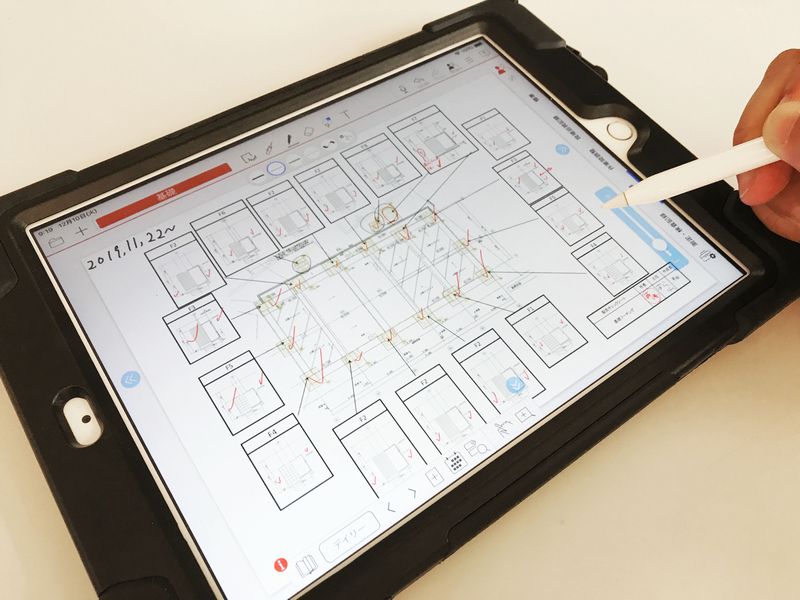 「eYACHO」のiPad画面。手書き感覚で図面にメモができ、シェアやファイル保存も行えます