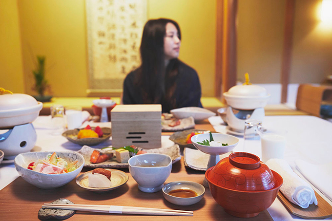 朝食はこんな感じ。海苔を炙ってくださる心遣いに感動…！飲むヨーグルトも、もちろん九州産。