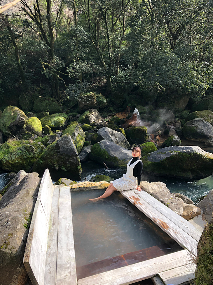 天降川すぐそばの足湯