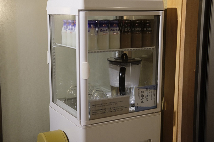 コーヒー牛乳や「熟田津の仕込み水」といった美味しい水のご用意も