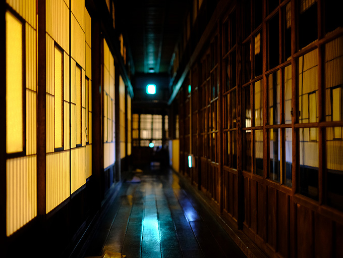 「別館」廊下