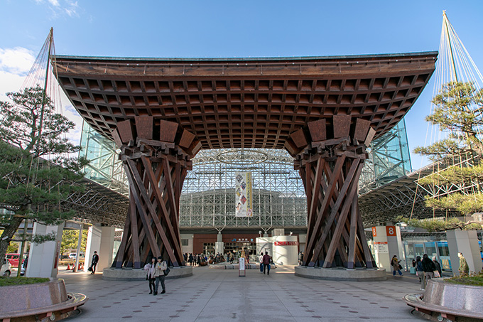 和倉温泉への玄関口金沢駅