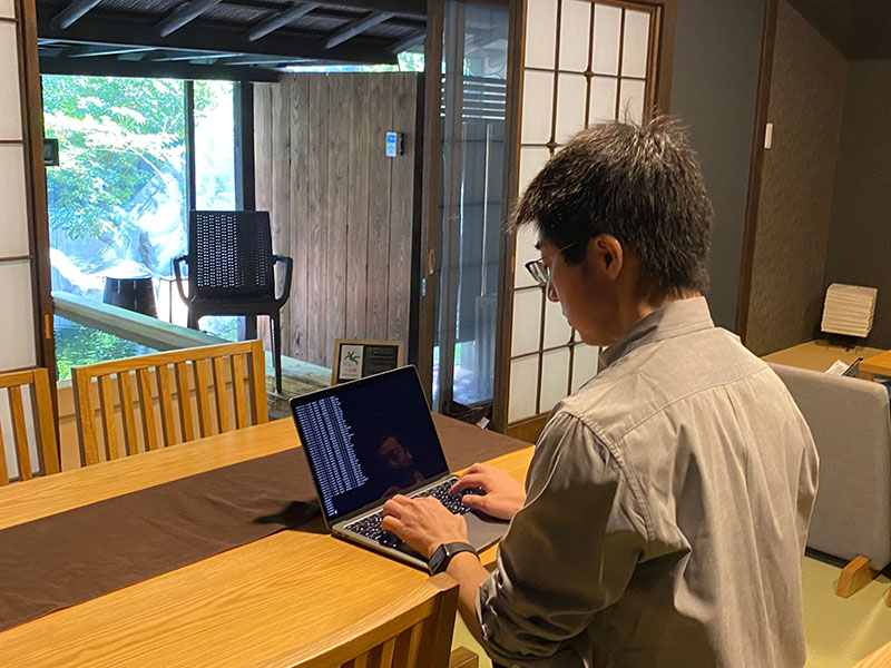 虎の穴ラボ株式会社