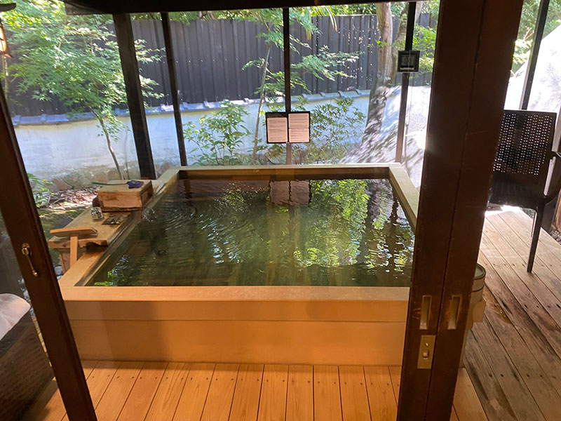 伊豆長岡温泉 Villa Garden 石のや　露天風呂