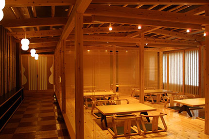 和食を提供する食事処です。別府の竹をモチーフにしています。