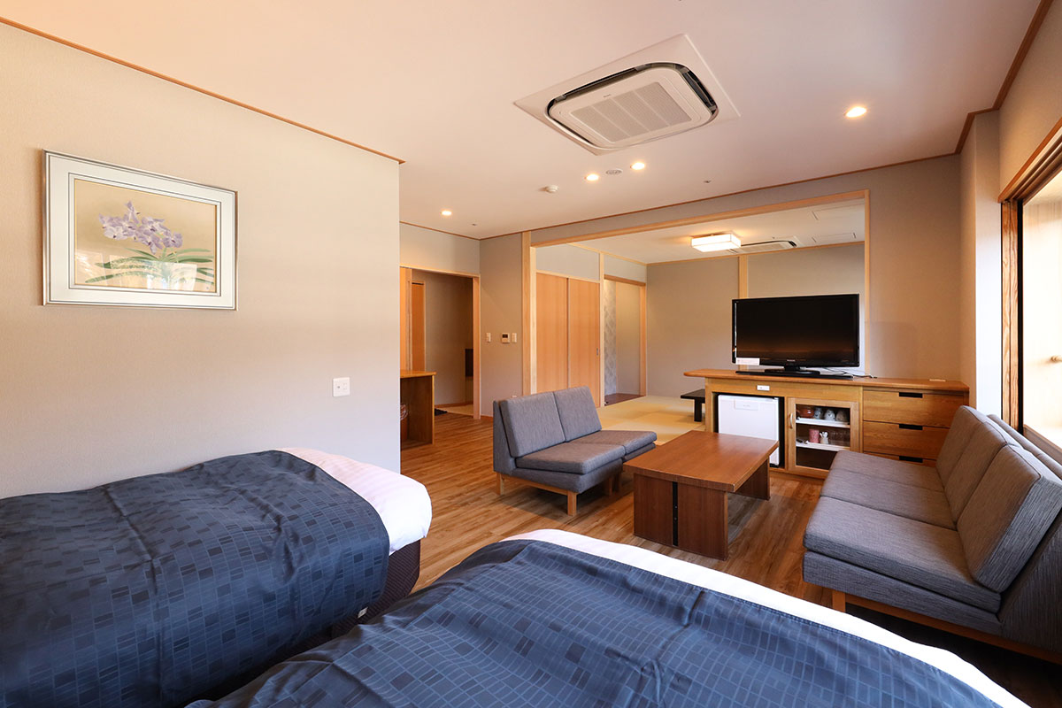 飛泉閣8階特別室(和洋室) ベット側