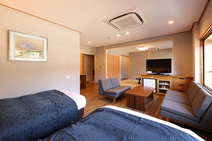 飛泉閣8階特別室(和洋室) ベット側