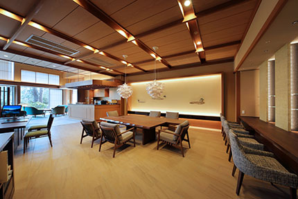 ラウンジ「松林」