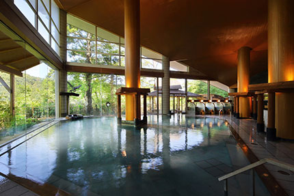 開放感あふれる大浴場