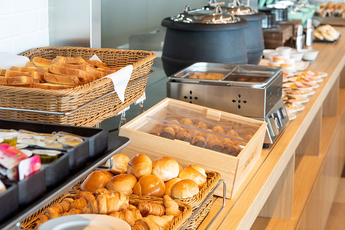 朝食ビュッフェ