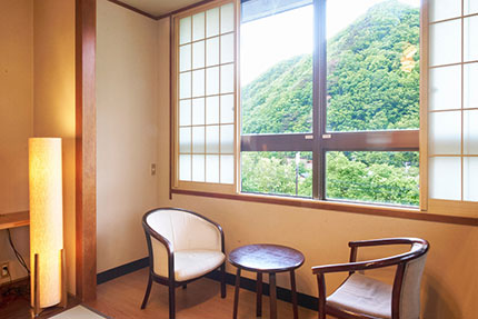 和室にあるデスク