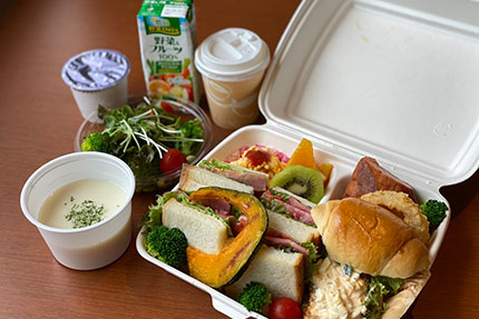 コロナ対策としてお部屋でのご朝食も準備しております