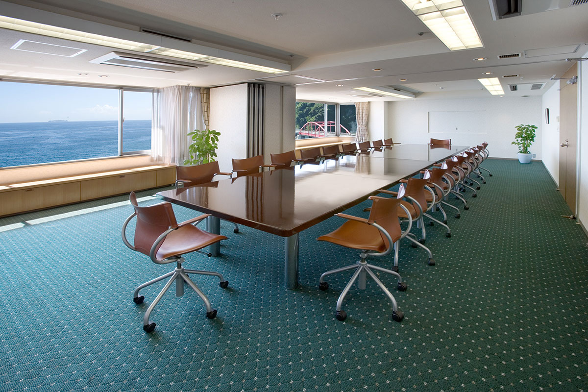 会議室・ハイビスカス