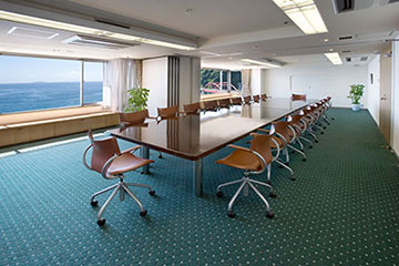 小会議室　ハイビスカス（海の見える会議室）
